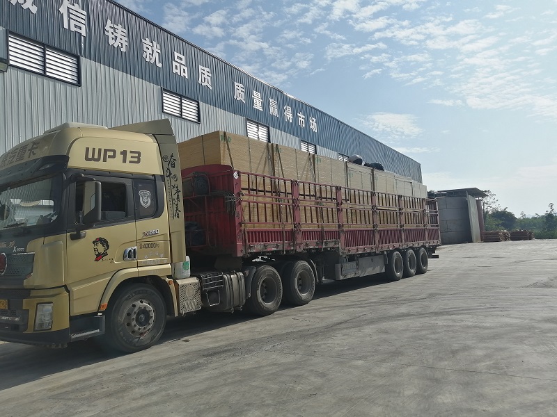 广西建筑模板发重庆工地走起